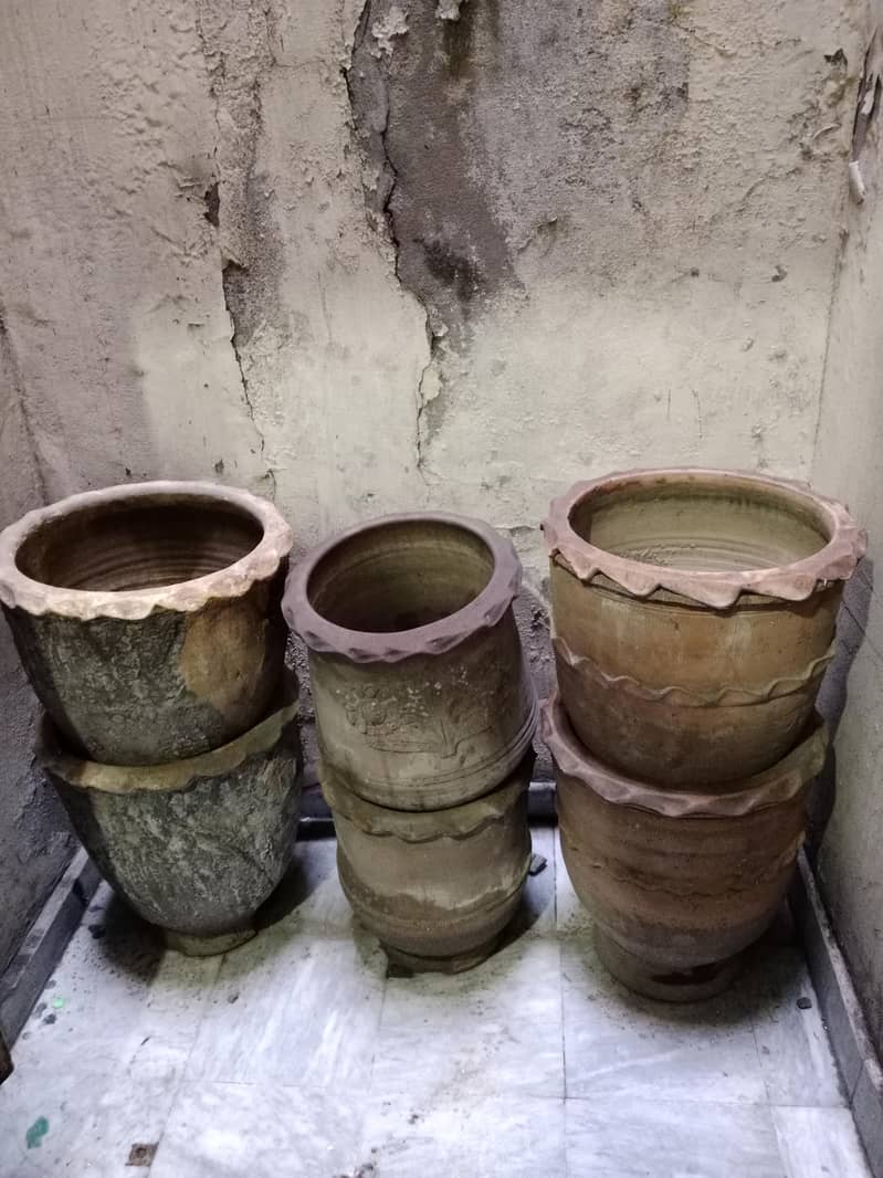Clay pots 1