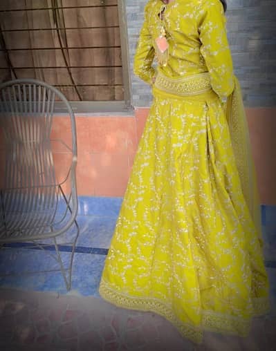 Lehnga Choli with Dupatta (Raw Silk) one time worn