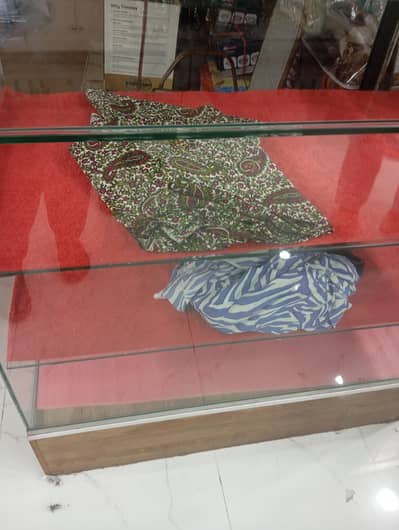 Shop counter