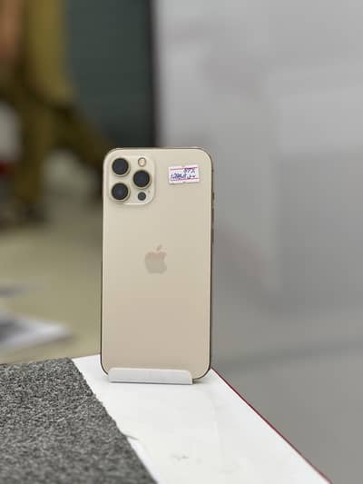 Apple iPhone 12 Pro gold