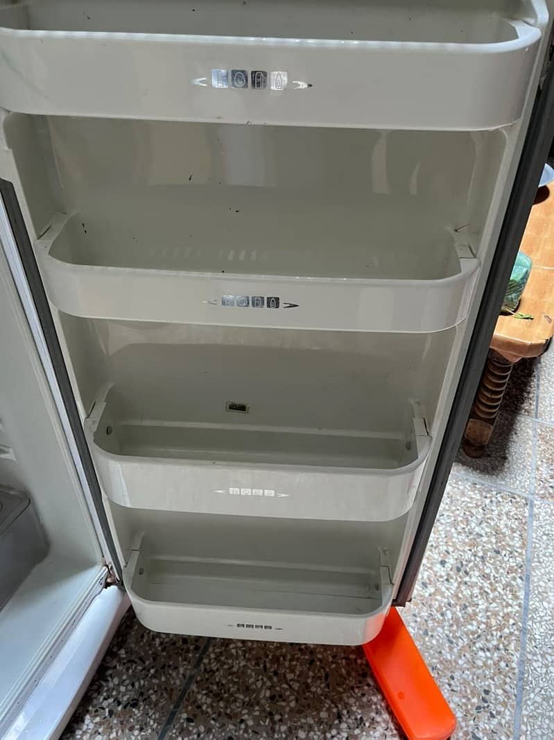 Dawlance Refrigerator 0