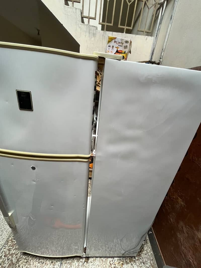 Dawlance Refrigerator 4