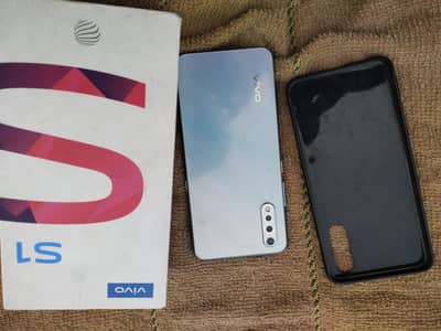 Vivo S1 RAM 4 GB storage 128 GB with orginal box charger