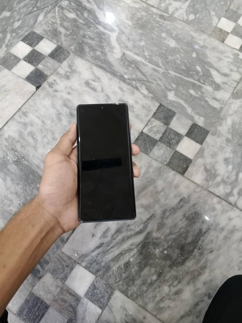 Tecno CAMON 30S 7