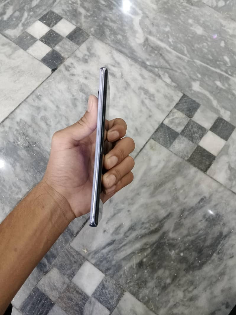 Tecno CAMON 30S 10