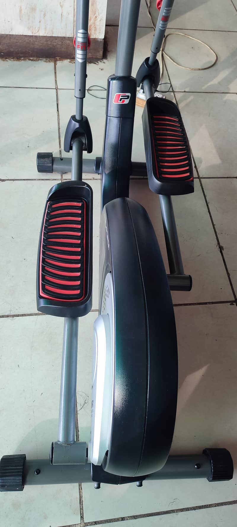 Elliptical cross trainer 1