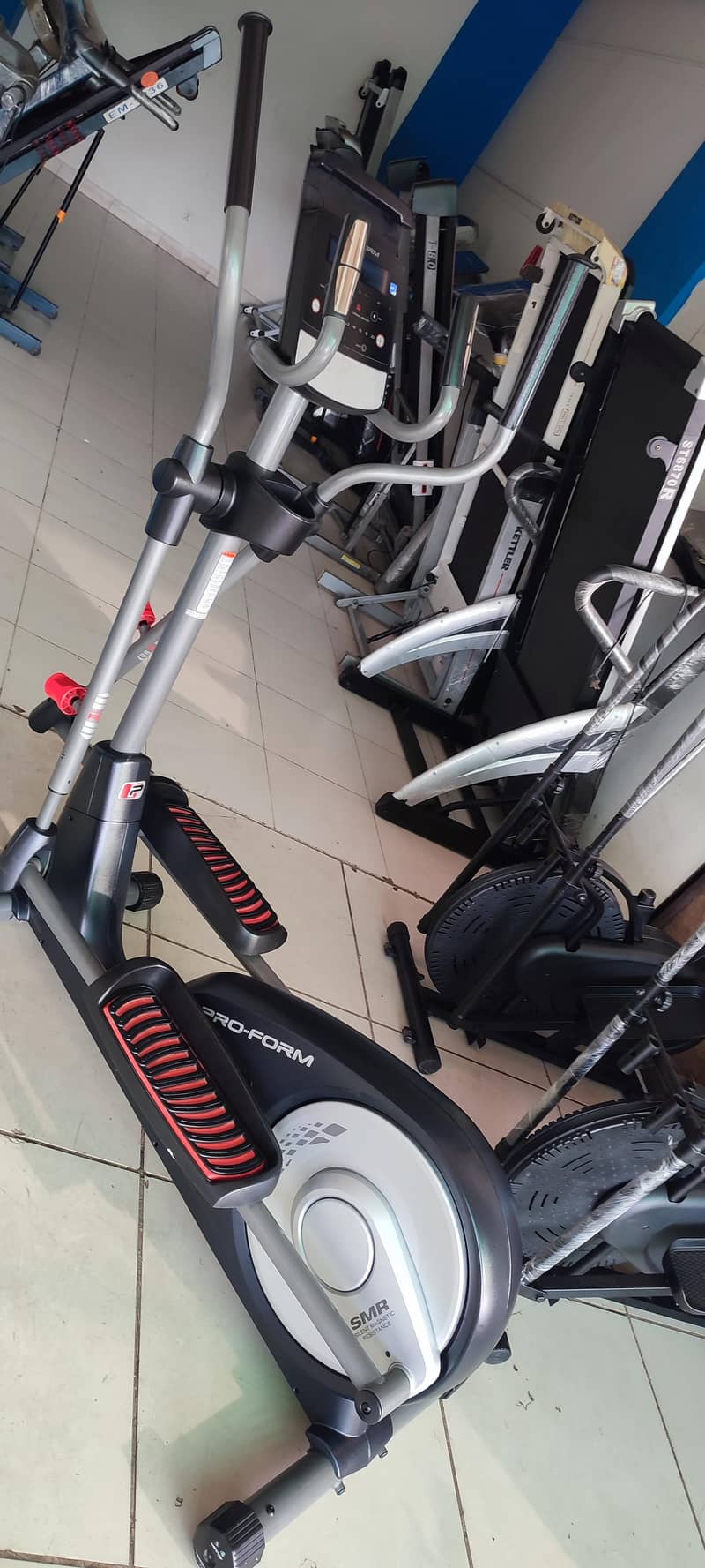 Elliptical cross trainer 3