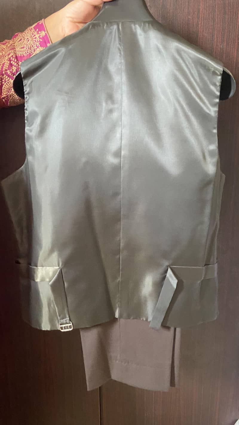pent coat 3