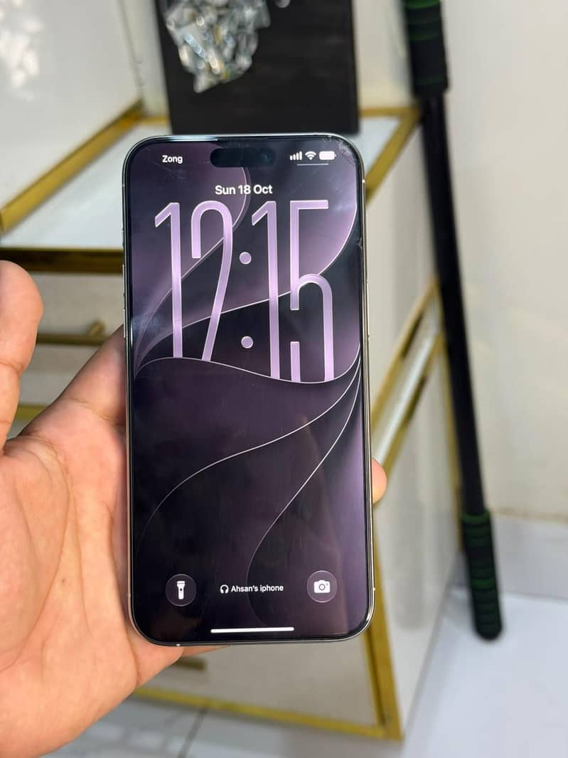 Apple iPhone 15 Pro Max 1