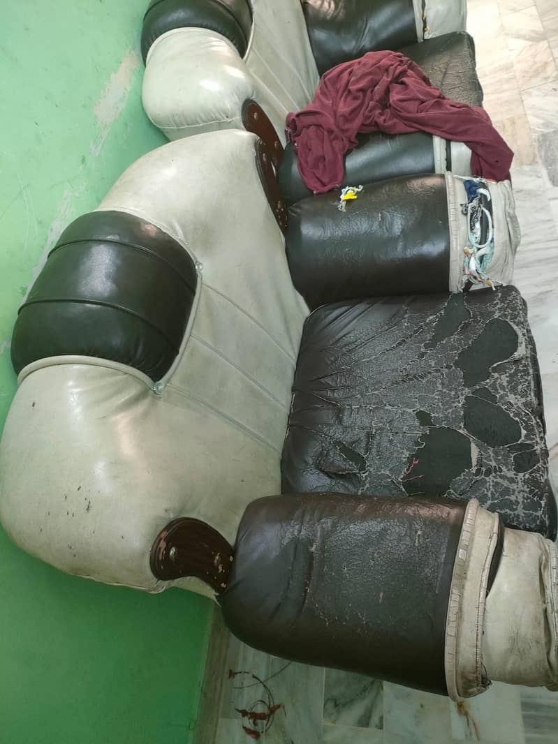 1 seater sofa 2