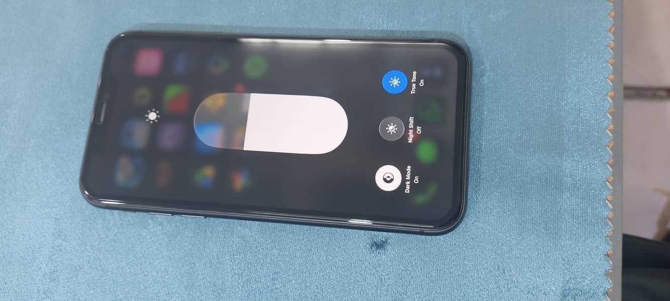 Apple iPhone 11 3