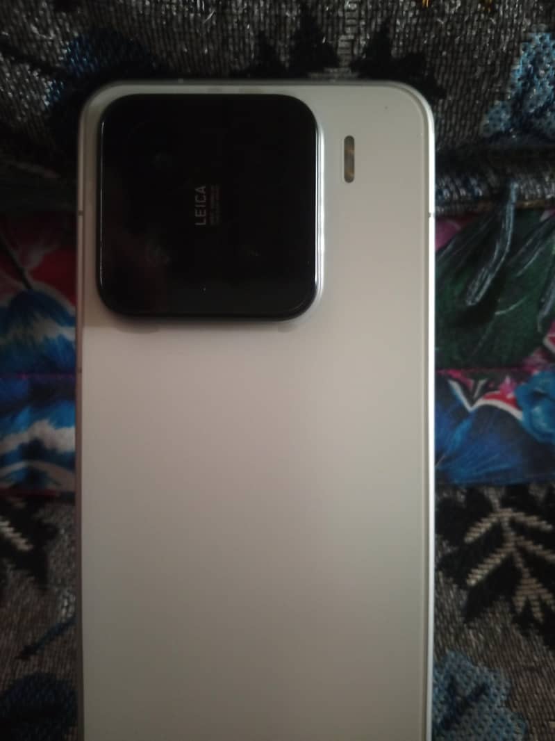 Xiaomi 15 6