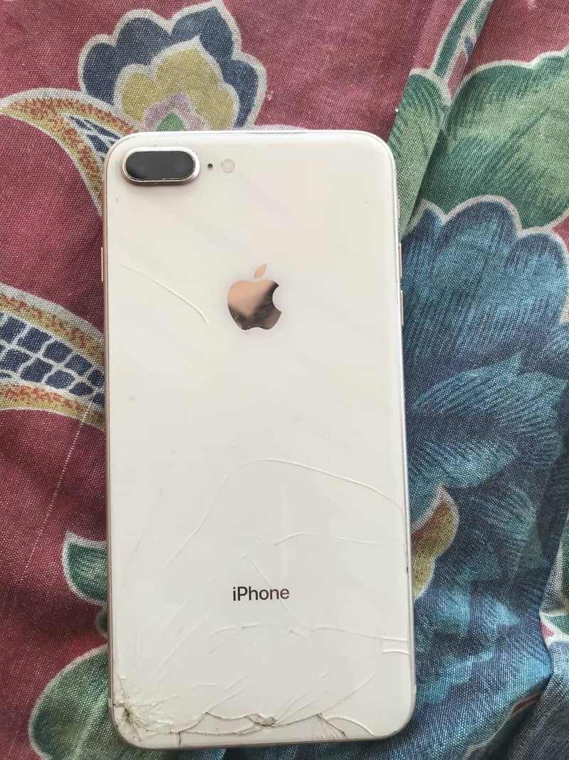 Apple iPhone 8 Plus 2