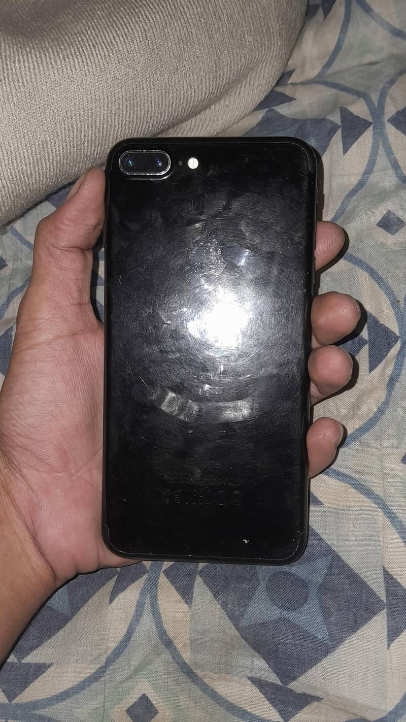 Apple iPhone 7 Plus 1