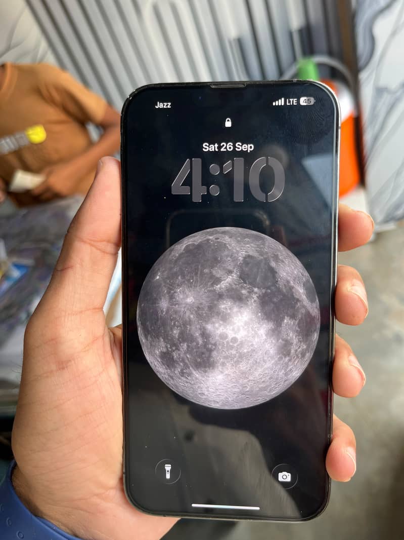 Apple iPhone 13 Pro Max 4