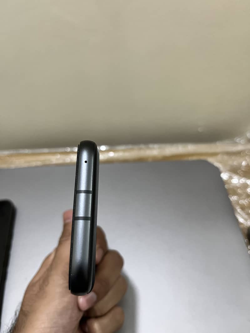 Google Pixel 8a 6