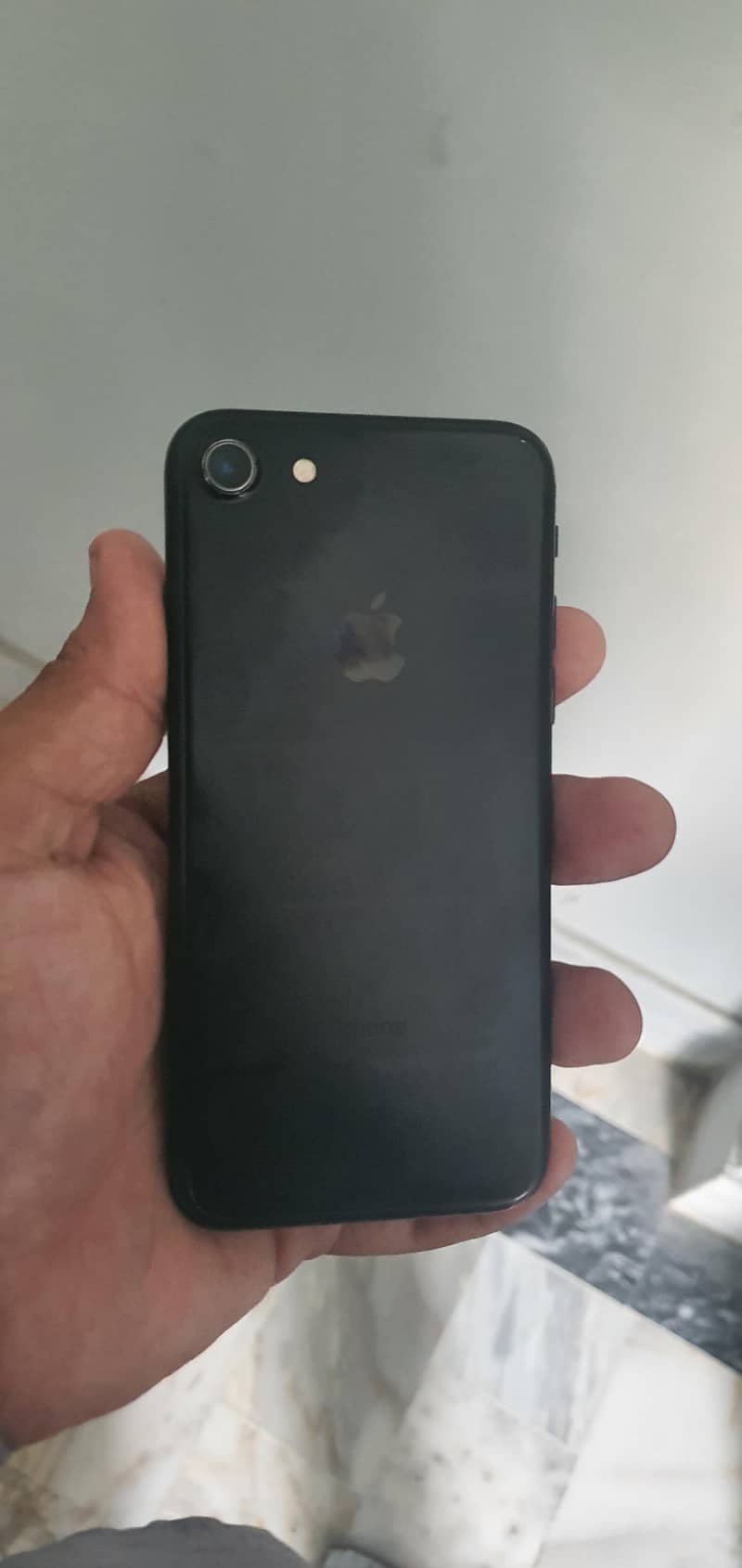 Apple iPhone 7 0