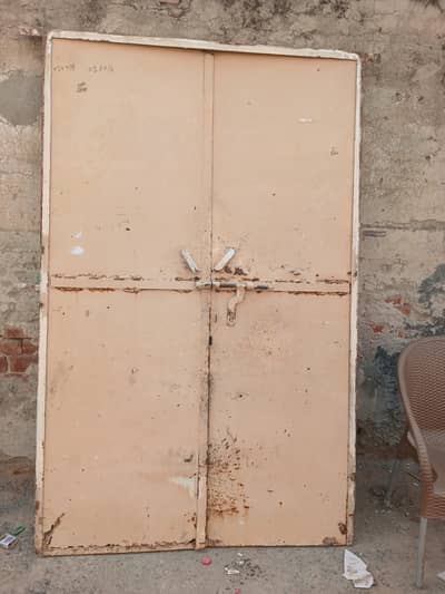 Iron Main Gate for Sale – Good Condition