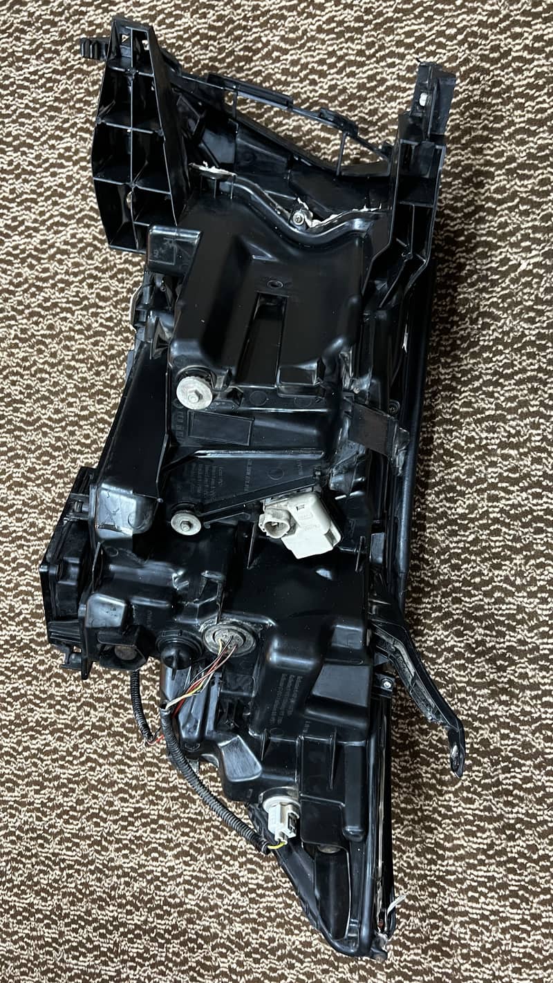 Parado headlights 2