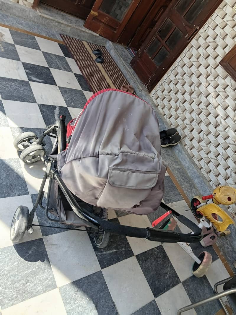 selling pram 2