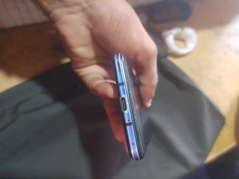 Sharp Aquos R5G 2
