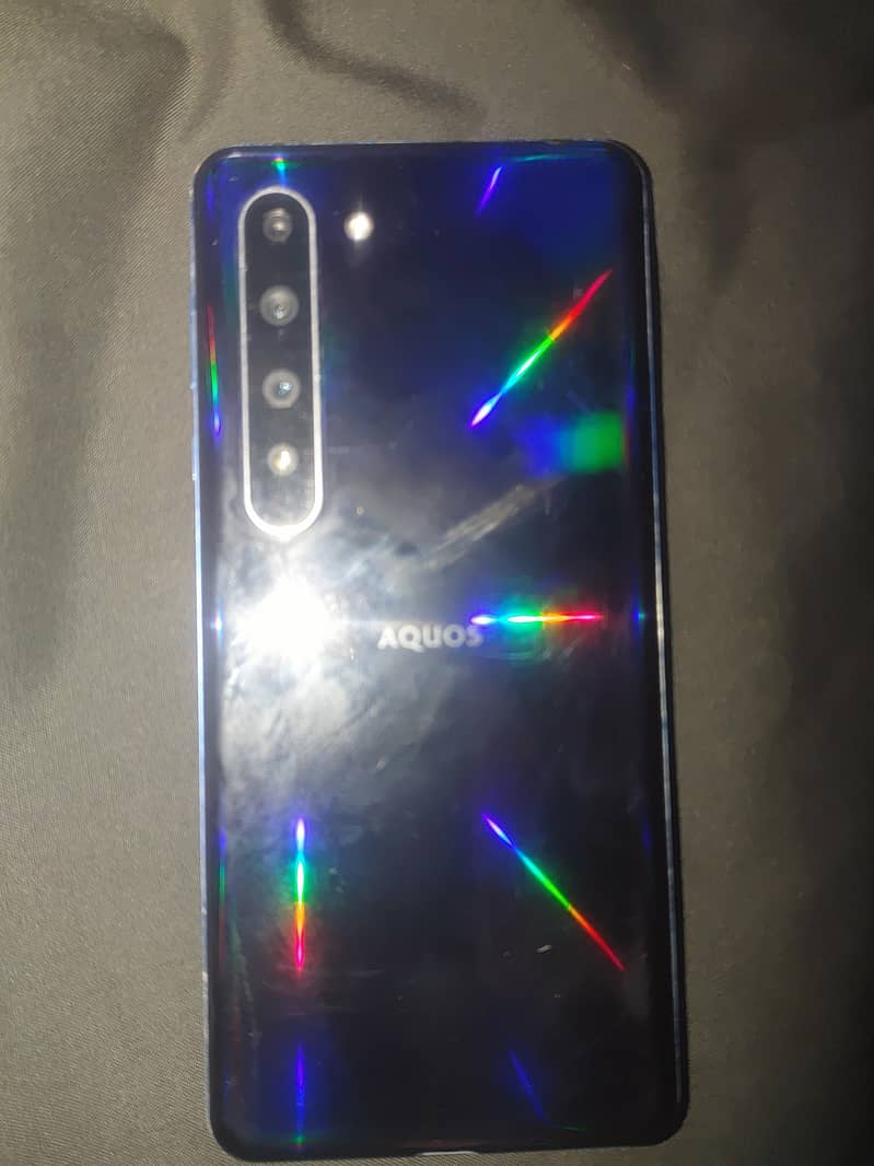 Sharp Aquos R5G 6
