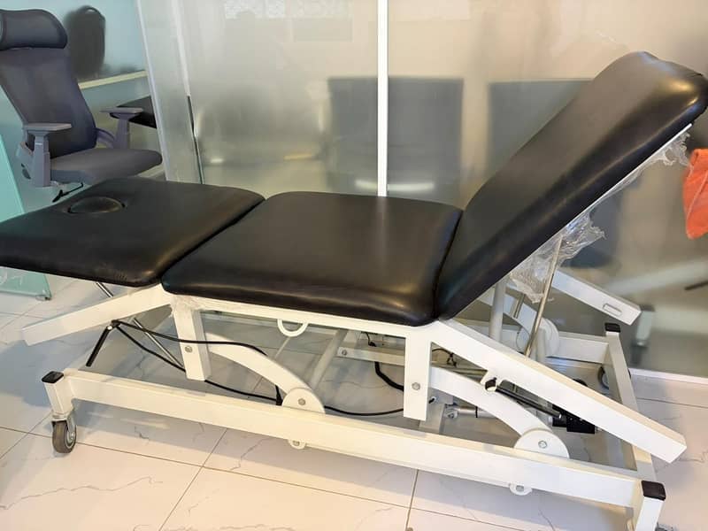 Electric Height Adjustable Mobalization Bed 1
