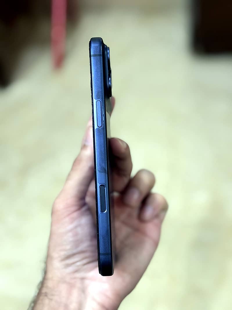 Apple iPhone 17 Pro Max 3