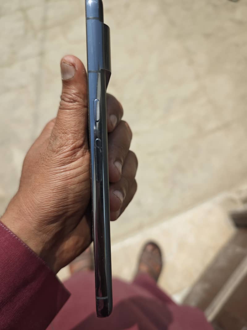 Google Pixel 8 Pro 4