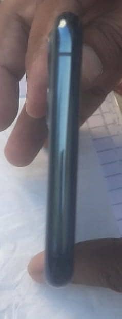 Apple iPhone 11 Pro Max 7