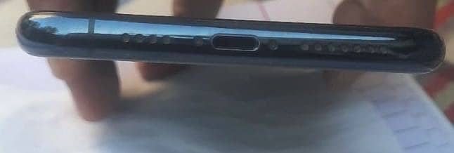 Apple iPhone 11 Pro Max 8