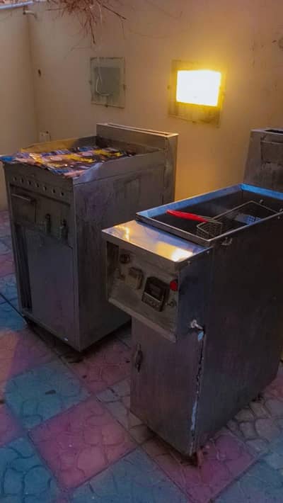 16 liter fryer for sale slightly used with hot plate