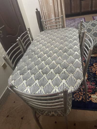 Urgent sale: pre-loved Dining table