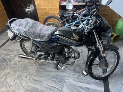 Cd 70 dream new stikers urgant sale islamabad no 396 km used