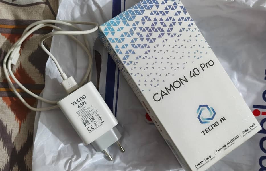 Tecno CAMON 40 Pro 5