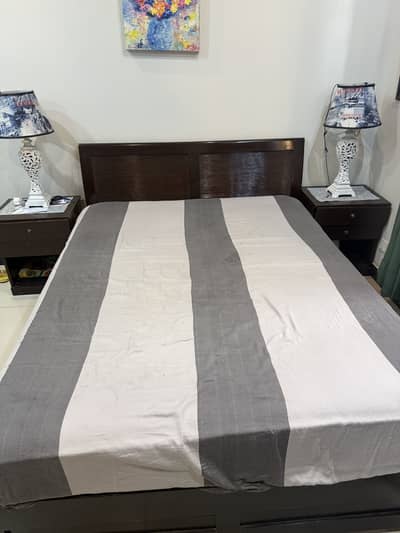 Queen Size Bed Set with Spring Mattress & 2 Side Tables