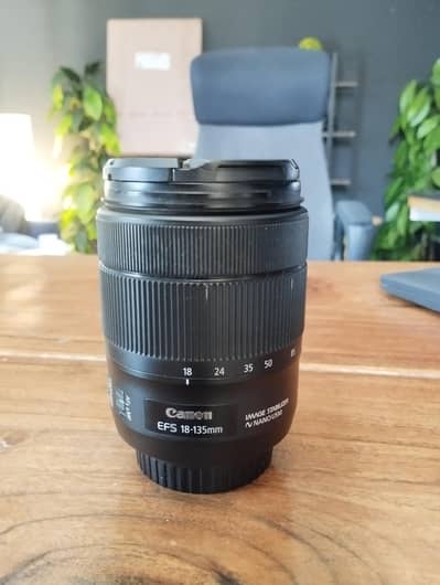 Canon EF-S 18-135mm f/3.5-5.6 IS USM Lens – Excellent Condition
