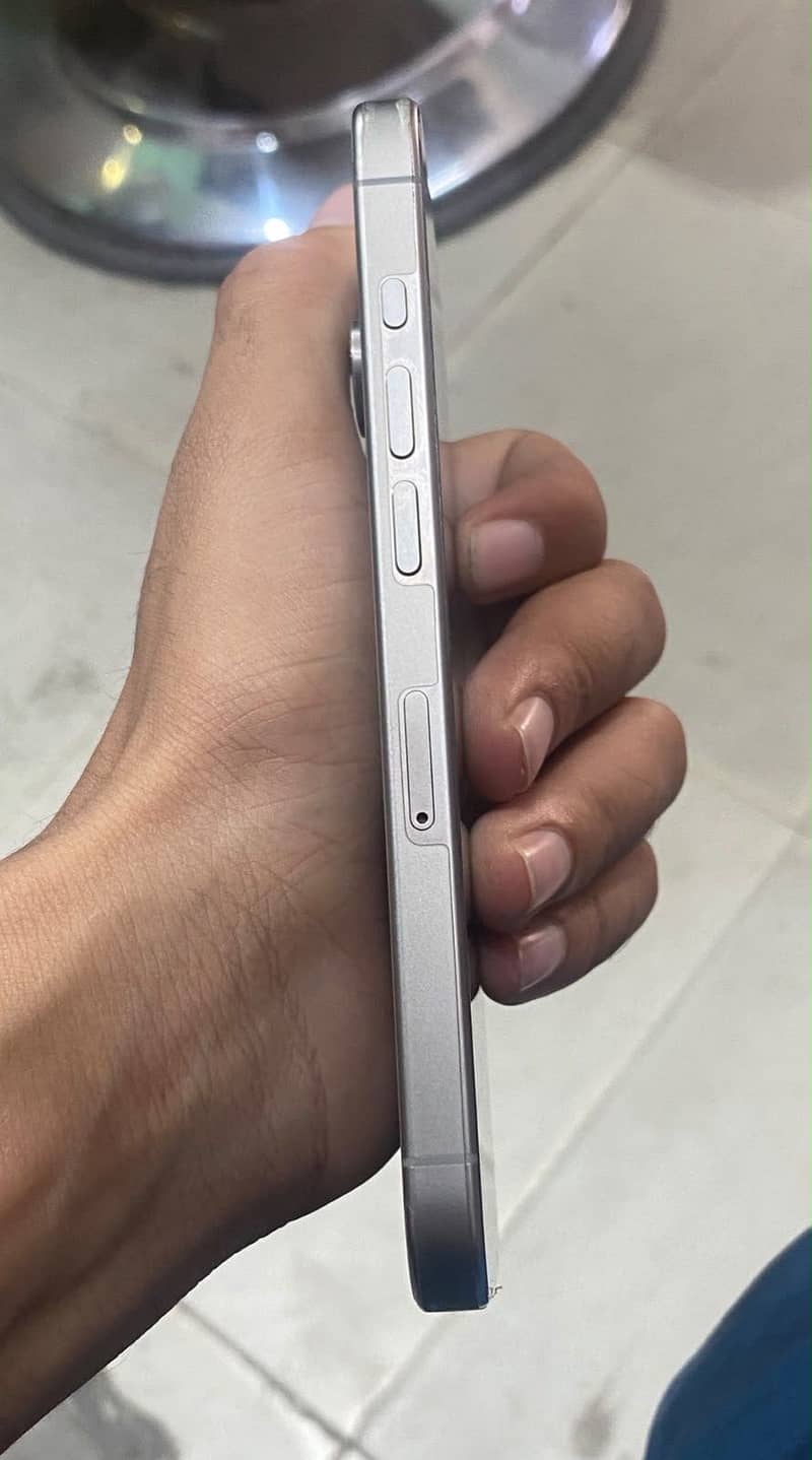 Apple iPhone 15 Pro 5