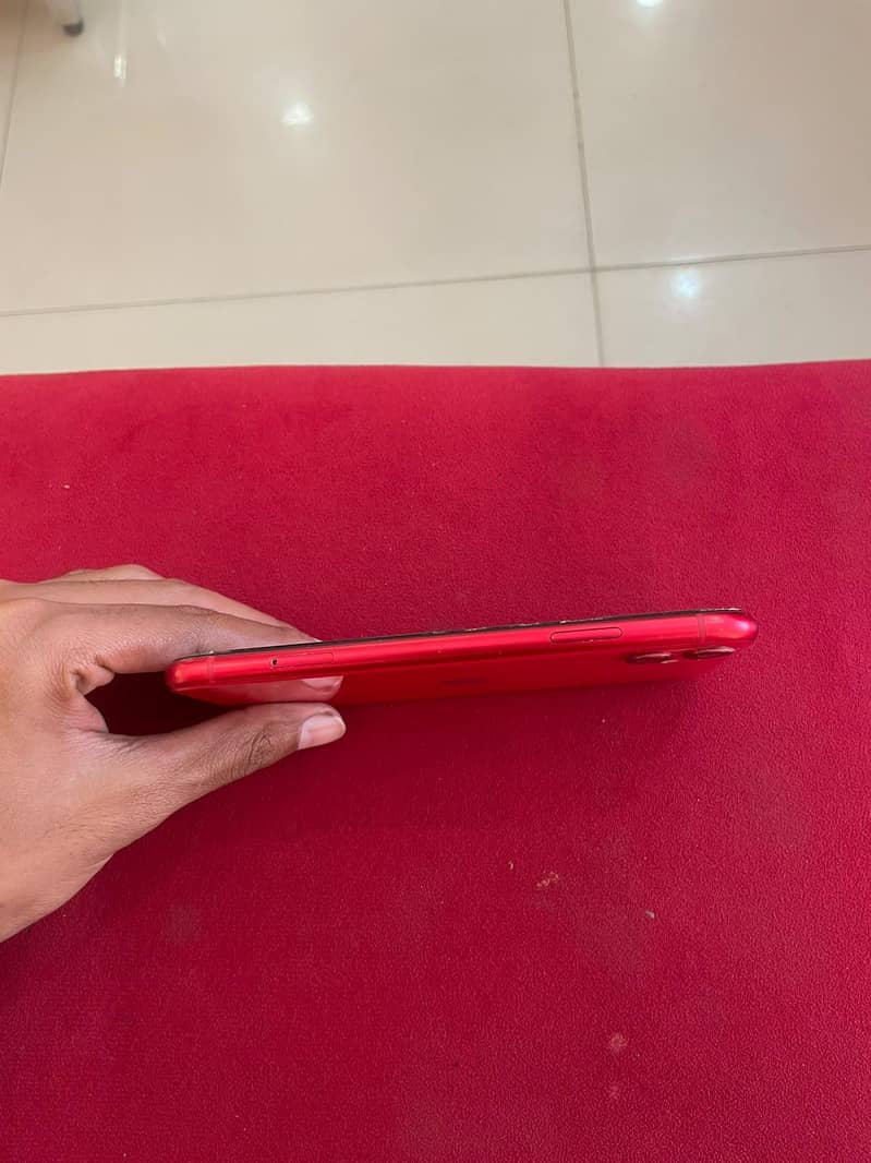 Apple iPhone 11 3