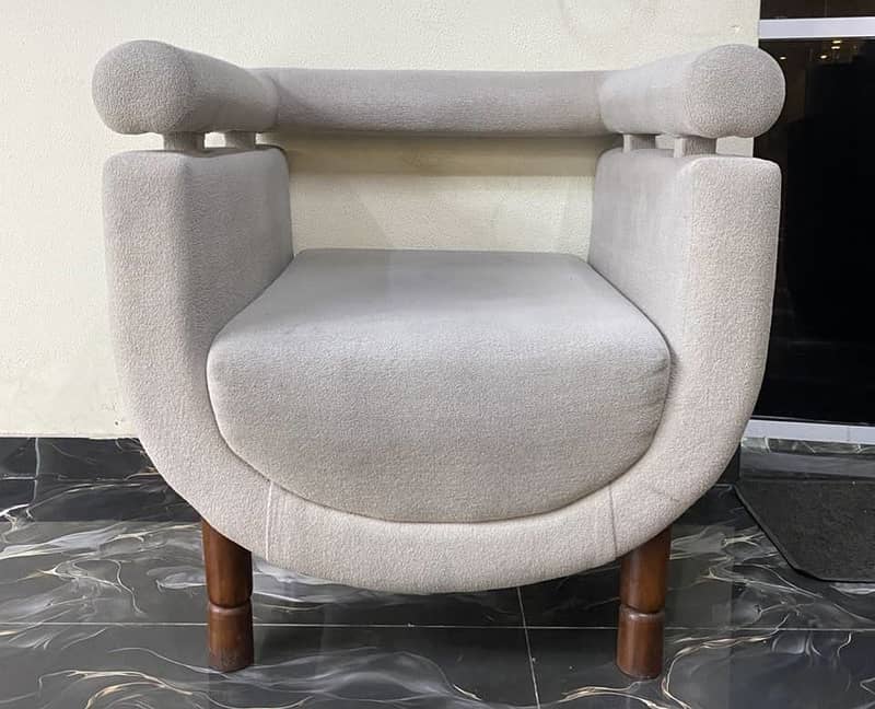 1 seater Sofa 0