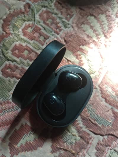 earbuds