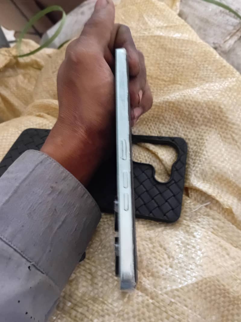 Tecno CAMON 20 3