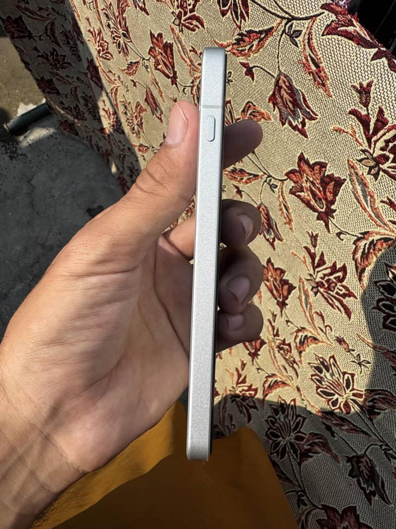 One Plus 13s  SIM NON ACTIVE 1