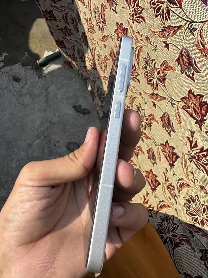 One Plus 13s  SIM NON ACTIVE 6