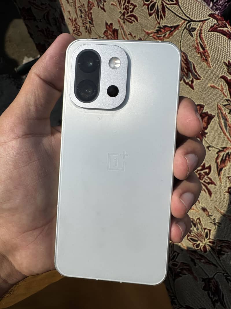 One Plus 13s  SIM NON ACTIVE 7
