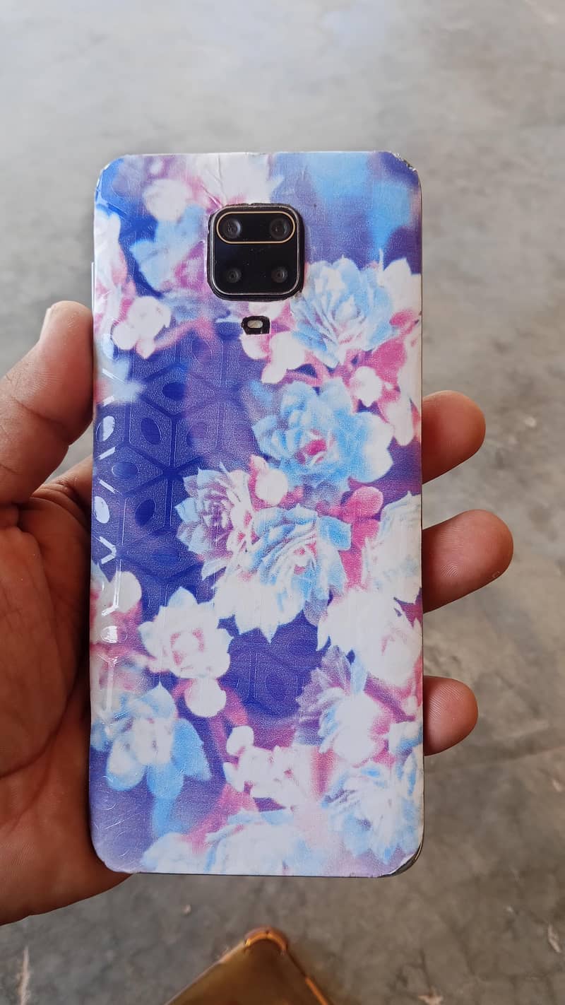 Xiaomi Redmi Note 9S 0