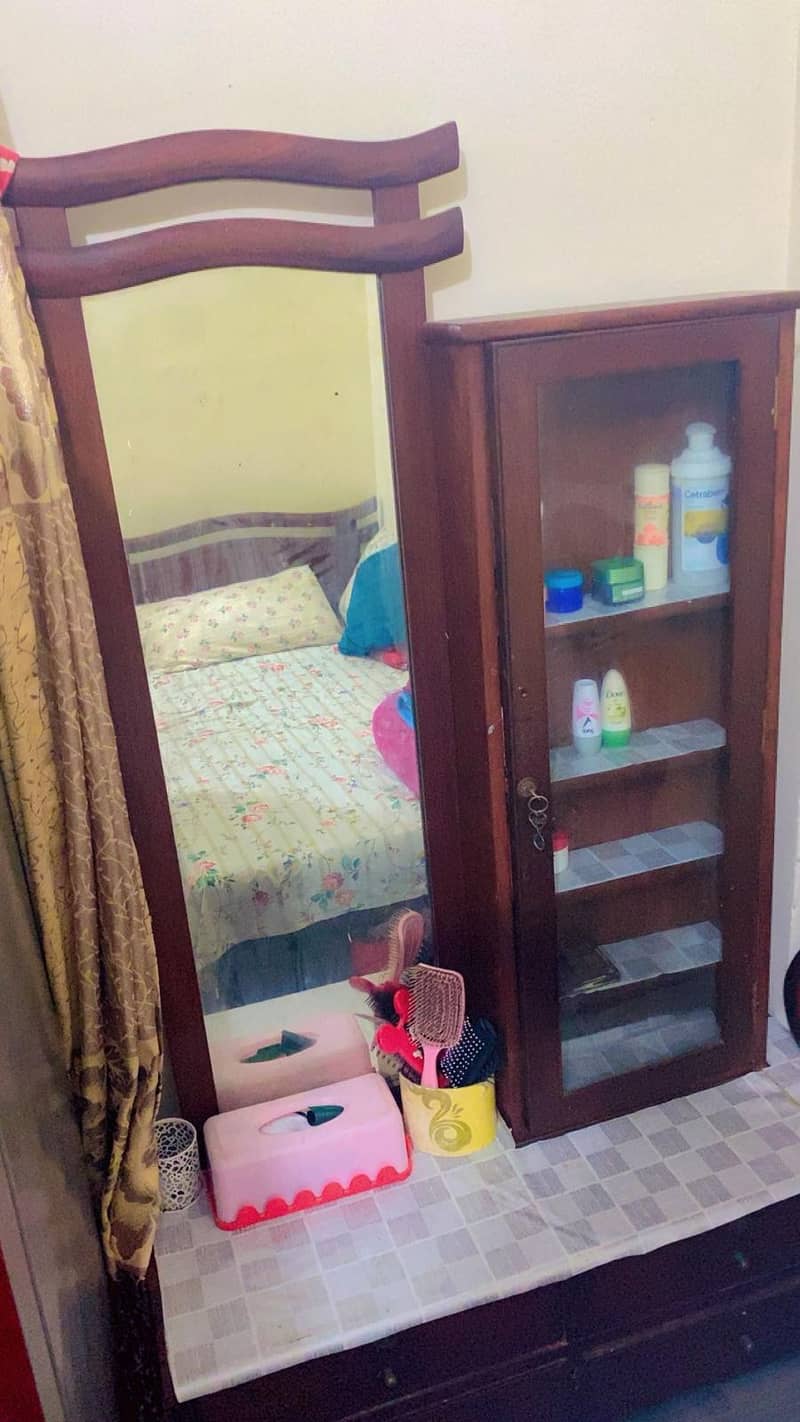 dressing table 0