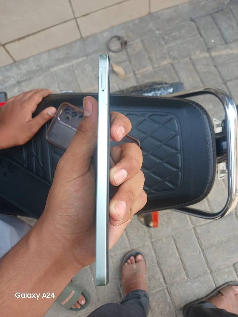 Realme Note 60x 2