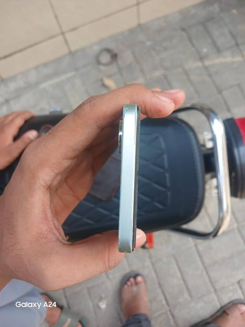 Realme Note 60x 4