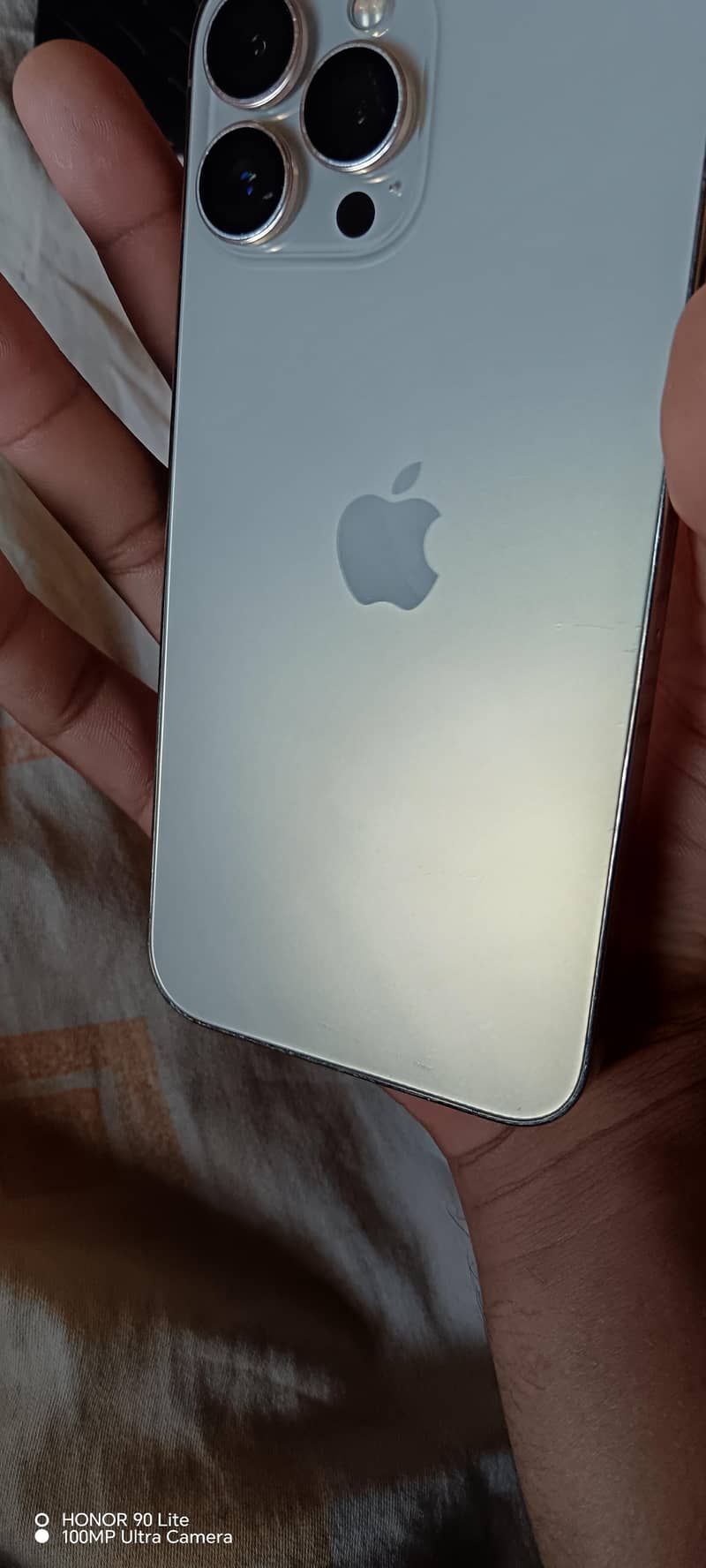 Apple iPhone 13 Pro Max 1